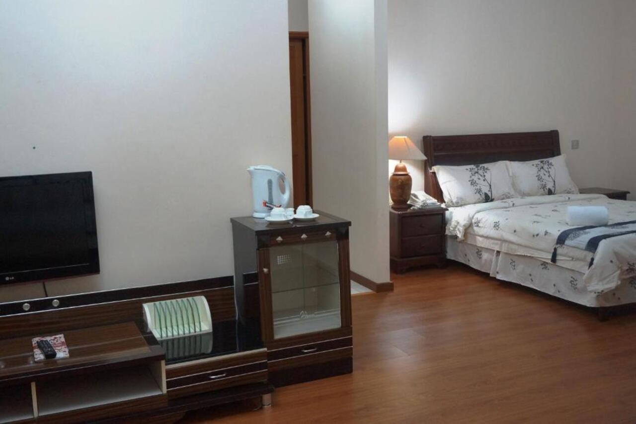 Kampong Jerudong Jeruton Hotel מראה חיצוני תמונה