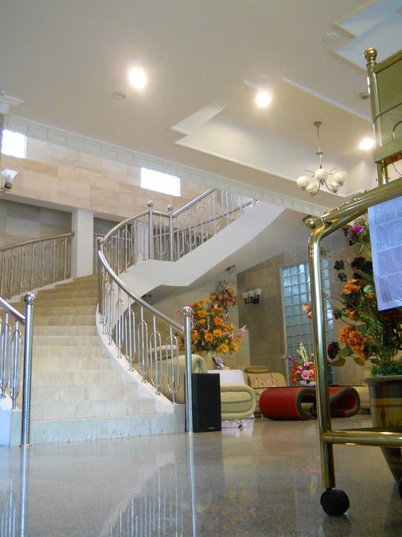 Kampong Jerudong Jeruton Hotel מראה חיצוני תמונה