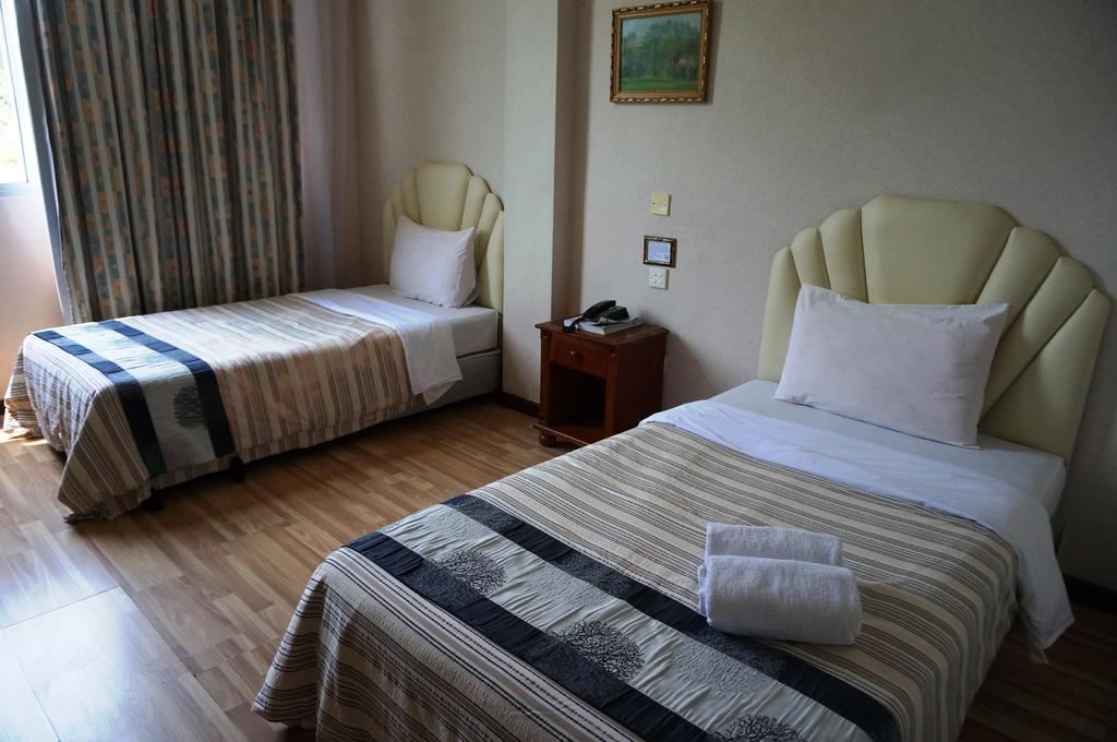 Kampong Jerudong Jeruton Hotel מראה חיצוני תמונה