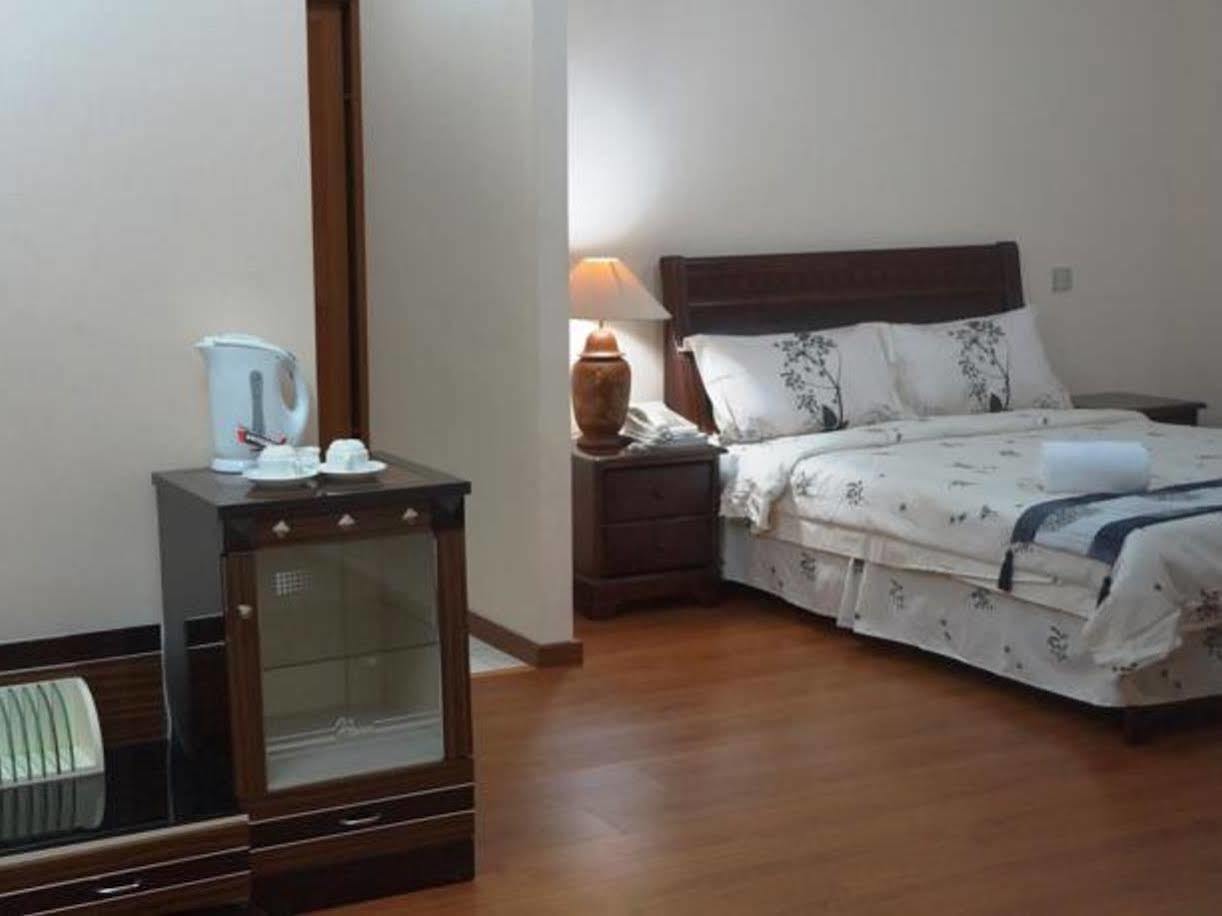 Kampong Jerudong Jeruton Hotel מראה חיצוני תמונה